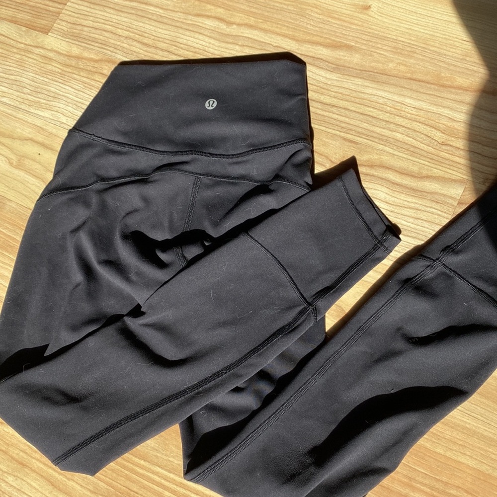 Lululemon black leggings 24” size 0